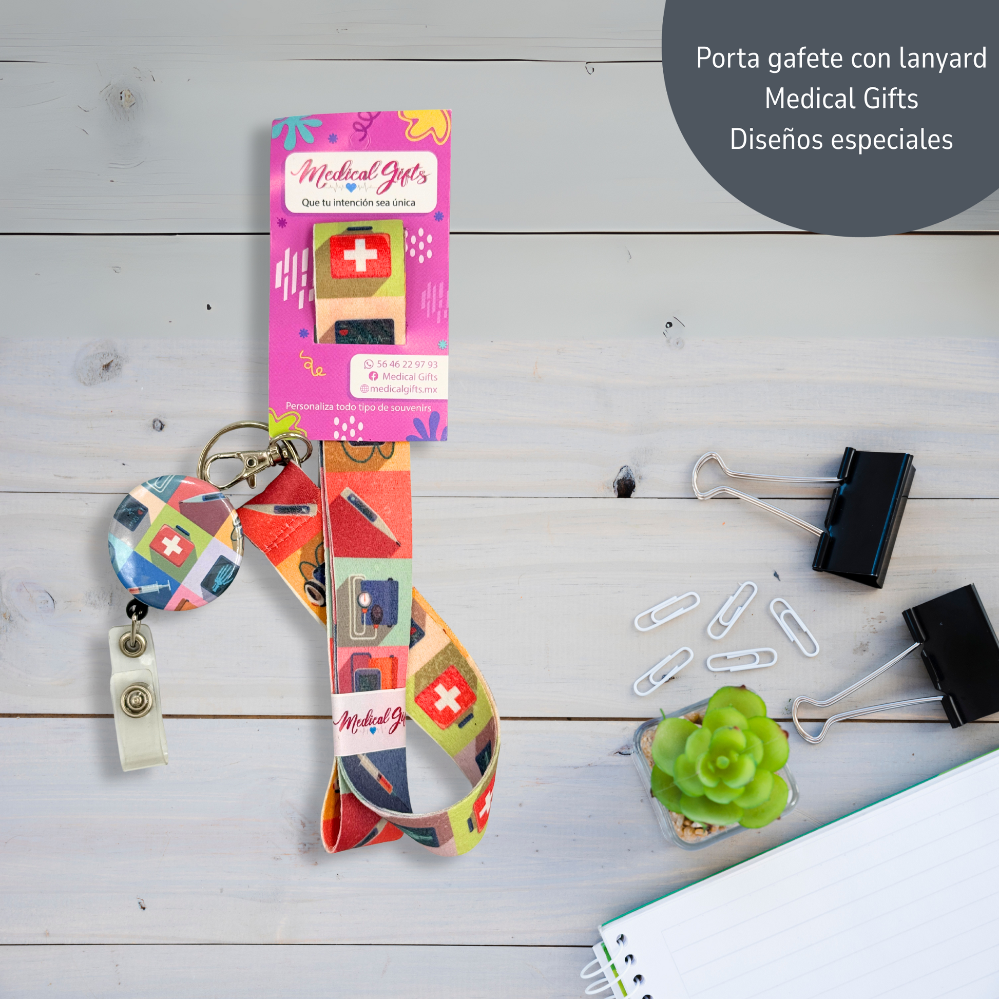 Portagafete con Lanyard  - Diseño Botiquín